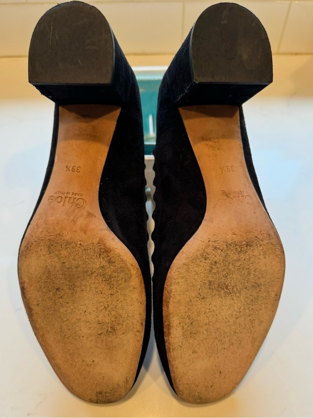 Chloé Lauren Scalloped Suede Black Block Heel Pumps Size 39.5